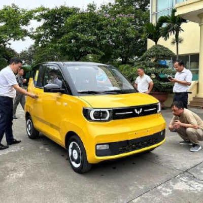 Ô tô điện mini Wuling HongGuang với giá cực rẻ lần đầu xuất hiện tại Việt Nam