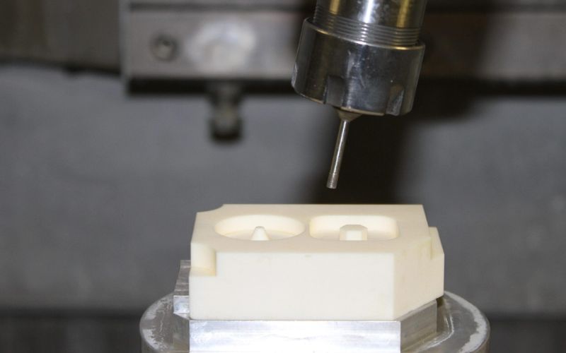 gốm Ceramic gia công CNC trong chế tạo